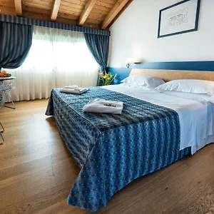 4* Hotel West Point Airport