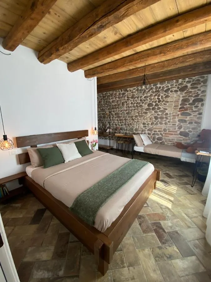 Casa Nostra - Garda Rooms Cavalcaselle Affittacamere