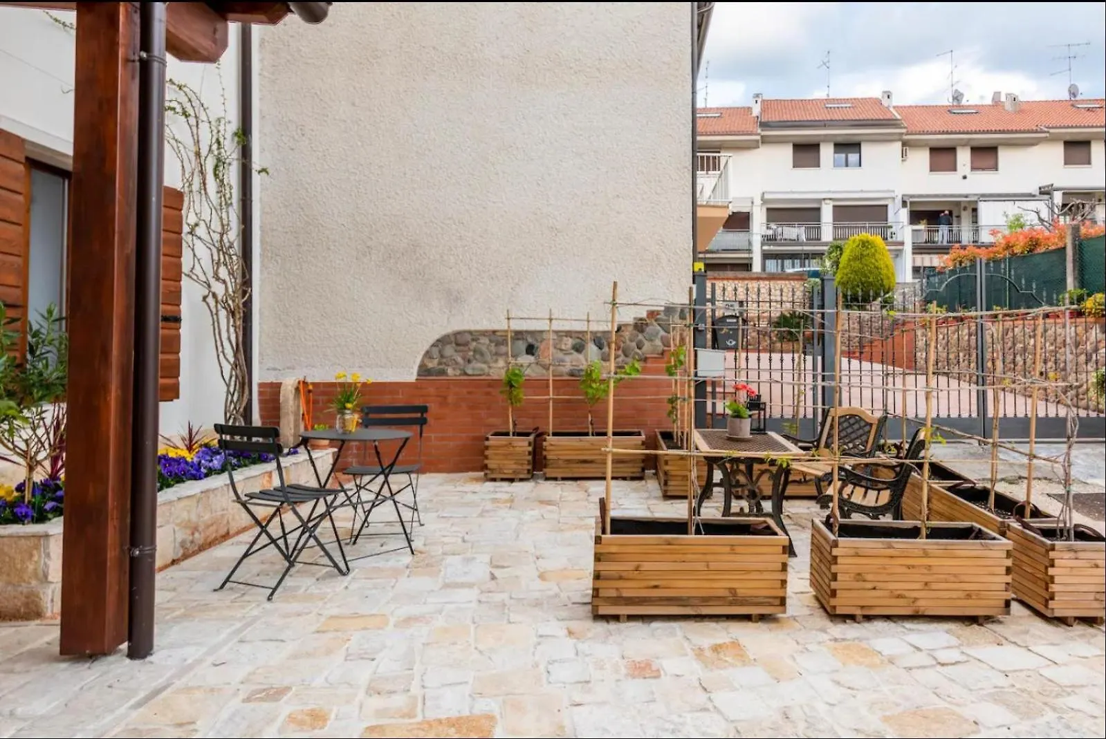 Casa Nostra - Garda Rooms Cavalcaselle 0*,  Italia