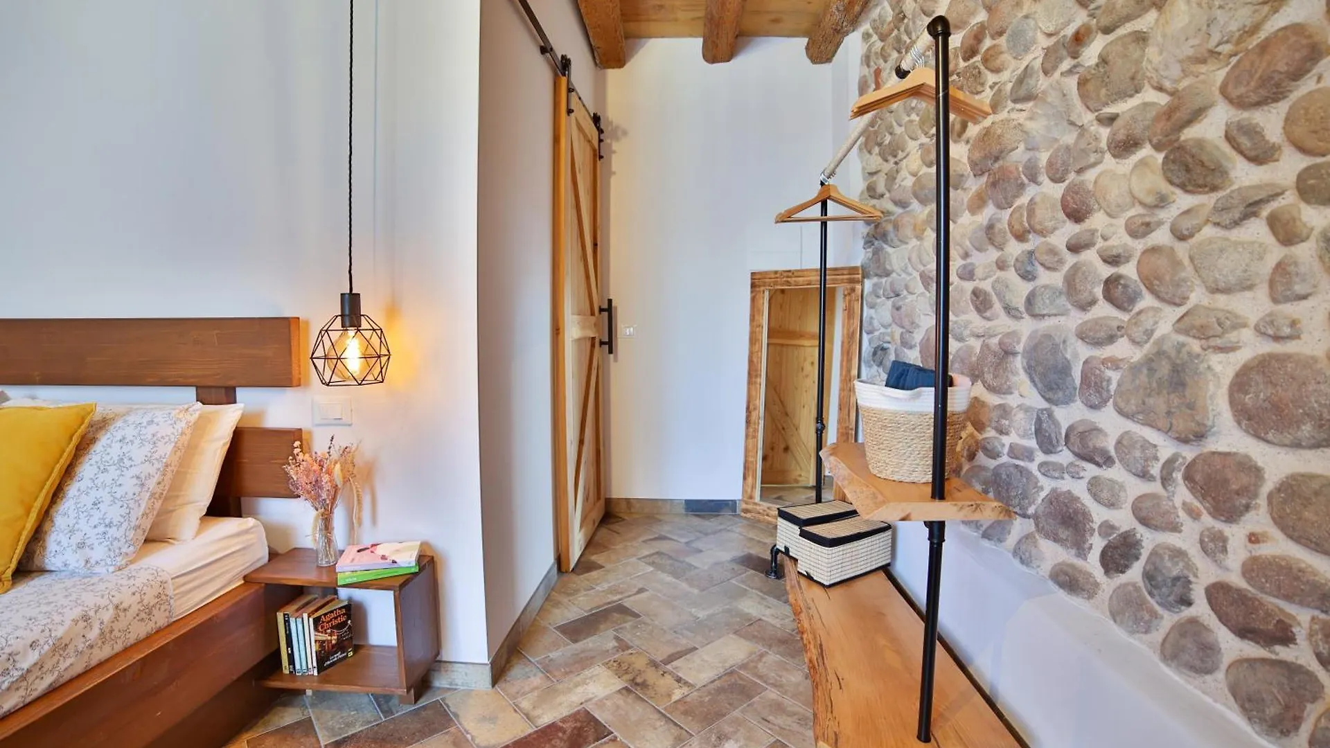 Casa Nostra - Garda Rooms Cavalcaselle Italia